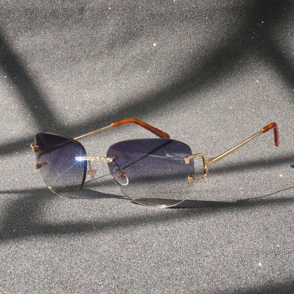 урожай rhinestone rimless солнцезащитные очки мужчины овальный камень очки роскошные металлический каркас площади оттенки женщин на лето клу, White;black
урожай rhinestone rimless солнцезащитные очки мужчины овальный камень очки роскошные металлический каркас площади оттенки женщин на лето клу, White;black