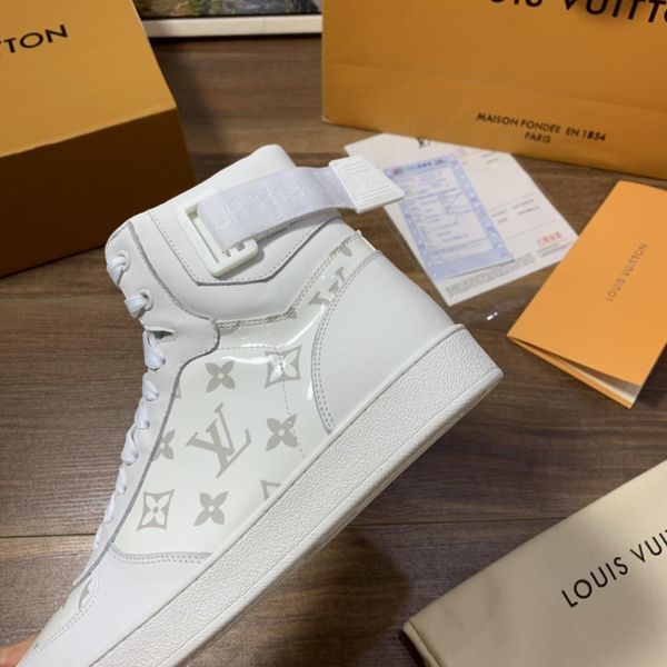2020-2019c luxury designer men and women leather casual shoes party couple shoes fashion wild sports shoes size: 35-45
2020-2019c luxury designer men and women leather casual shoes party couple shoes fashion wild sports shoes size: 35-45