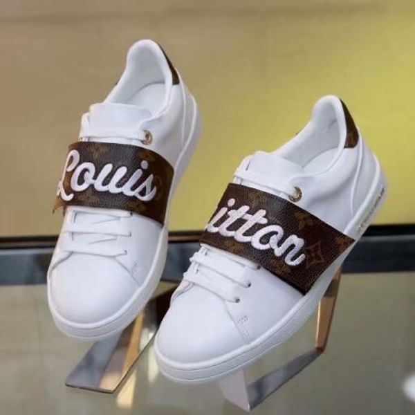 2020t new trend printing leather casual shoes men and women outdoor sports shoes fashion wild party lovers shoes code 35-45, Black
2020t new trend printing leather casual shoes men and women outdoor sports shoes fashion wild party lovers shoes code 35-45, Black