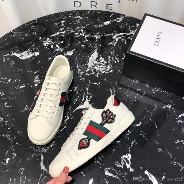 size 35-45, with original box, r luxury casual sports men's shoes, fashionable ace sneakers, comfortable and breathable,ss
size 35-45, with original box, r luxury casual sports men's shoes, fashionable ace sneakers, comfortable and breathable,ss