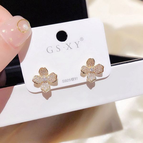 migga cz crystal flower stud earrings for women gold color micro paved cubic zircon earrings jewelry, Golden;silver
migga cz crystal flower stud earrings for women gold color micro paved cubic zircon earrings jewelry, Golden;silver