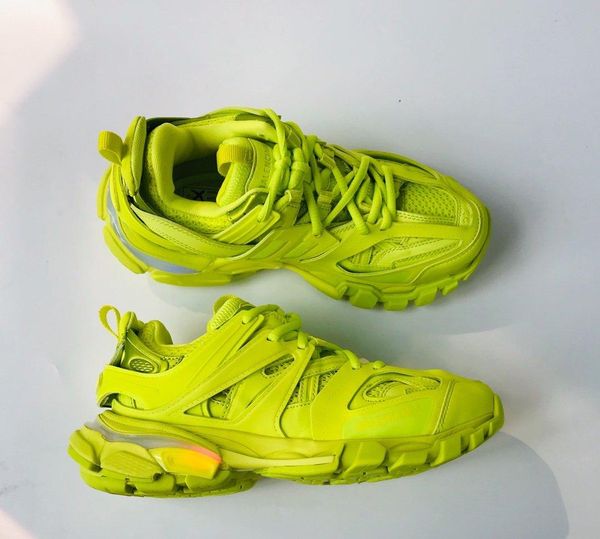2020le designer to create casual and comfortable all-match sports shoes, travel shoes outsole non-slip design with original box delivery, Black
2020le designer to create casual and comfortable all-match sports shoes, travel shoes outsole non-slip design with original box delivery, Black