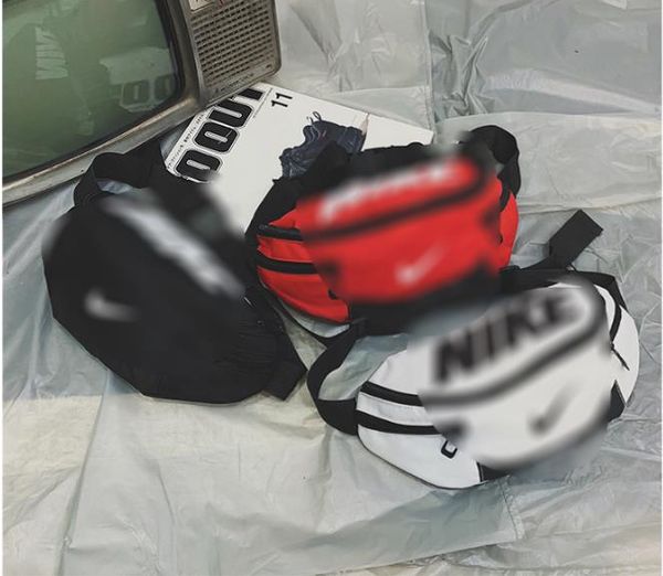 wholesale men women brand waist bags fashion luxury mens sport pack women fanny shoulder bags outdoor sport bag chest pack dd l b102486k
wholesale men women brand waist bags fashion luxury mens sport pack women fanny shoulder bags outdoor sport bag chest pack dd l b102486k