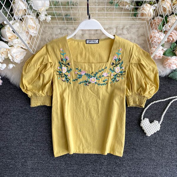 2020 new korean fashion sweet cute embroidered flower short puff sleeve square collar shirt women blouse n386, White
2020 new korean fashion sweet cute embroidered flower short puff sleeve square collar shirt women blouse n386, White