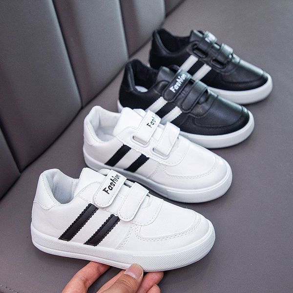 дети 2020 лето новой моды кожи мужчин женщины повседневная обувь в sneakerschildren обуви детского shoesthe больших студенческих тренеров, Black
дети 2020 лето новой моды кожи мужчин женщины повседневная обувь в sneakerschildren обуви детского shoesthe больших студенческих тренеров, Black