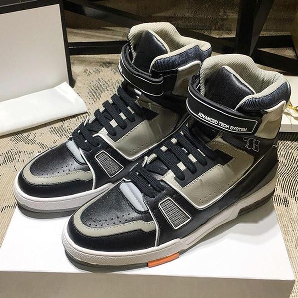 new arrival trainer sneaker boot men 's shoes drop ship outdoor walking luxury footwears lace -up men shoes calzado deportivo para hom, Black
new arrival trainer sneaker boot men 's shoes drop ship outdoor walking luxury footwears lace -up men shoes calzado deportivo para hom, Black