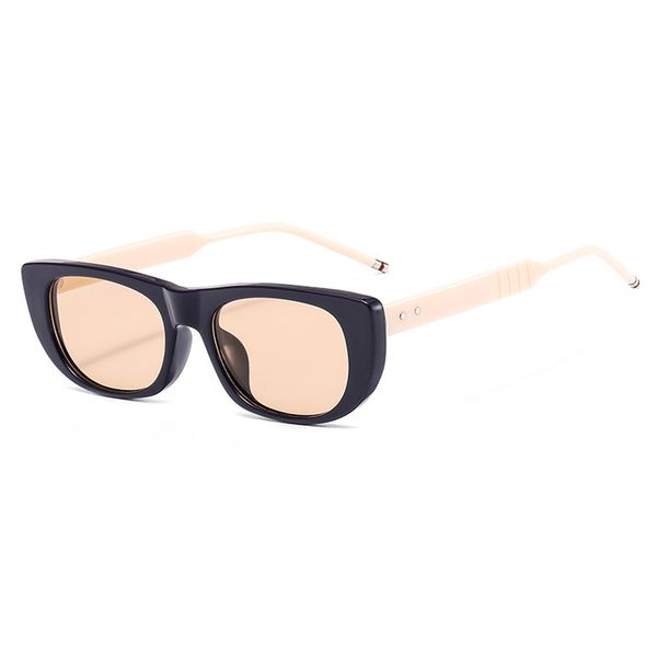 2020 fashion oval shape women sunglasses brand designer plastic frame acrylic material lenses 3360 uv400 protection, White;black 
2020 fashion oval shape women sunglasses brand designer plastic frame acrylic material lenses 3360 uv400 protection, White;black