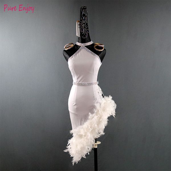 latin dance competition dress women latin dress feathers dance wear women costumes salsa samba costumes, Black;red
latin dance competition dress women latin dress feathers dance wear women costumes salsa samba costumes, Black;red