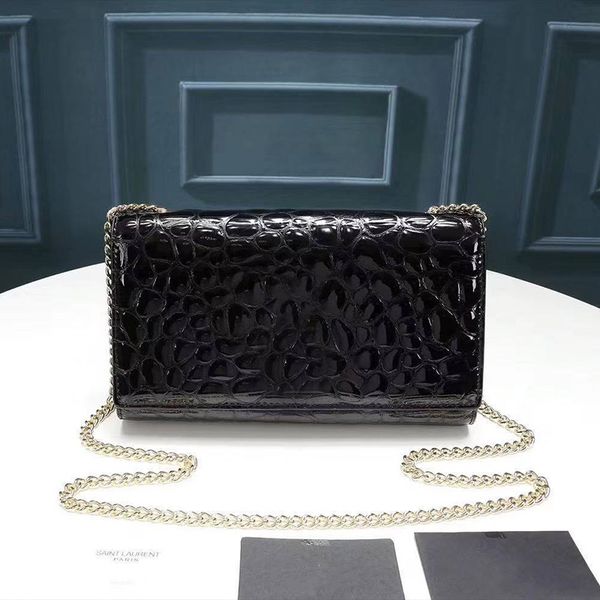 fashionable lady handbag high-end custom quality handbag classic business leisure fashion metal jewelry with long shoulder straps 0150
fashionable lady handbag high-end custom quality handbag classic business leisure fashion metal jewelry with long shoulder straps 0150
