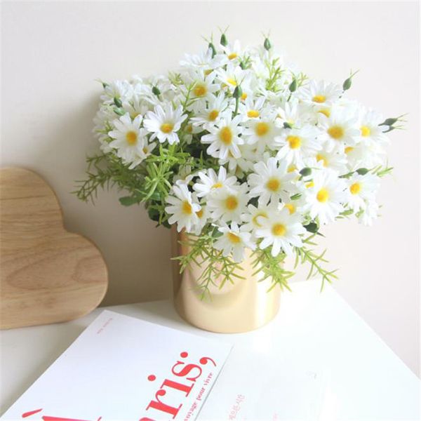 1pcs artificial flowers silk chrysanthemum 6 branches artificial daisy fake flowers decoration for home garden office decoration
1pcs artificial flowers silk chrysanthemum 6 branches artificial daisy fake flowers decoration for home garden office decoration