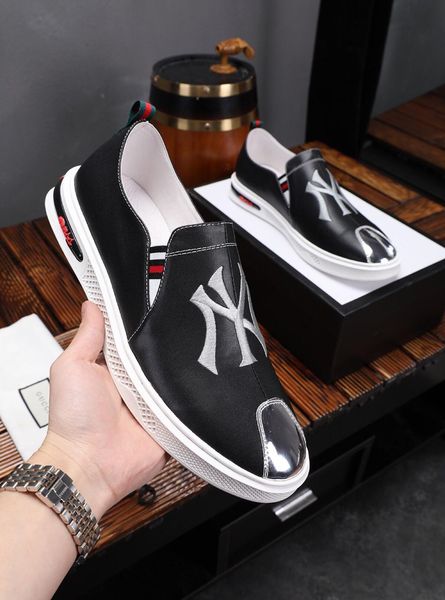 2019sss luxury men's trend casual shoes, limited edition wild sports shoes, lace-up shoes, original packaging delivery 38-45, Black 
2019sss luxury men's trend casual shoes, limited edition wild sports shoes, lace-up shoes, original packaging delivery 38-45, Black