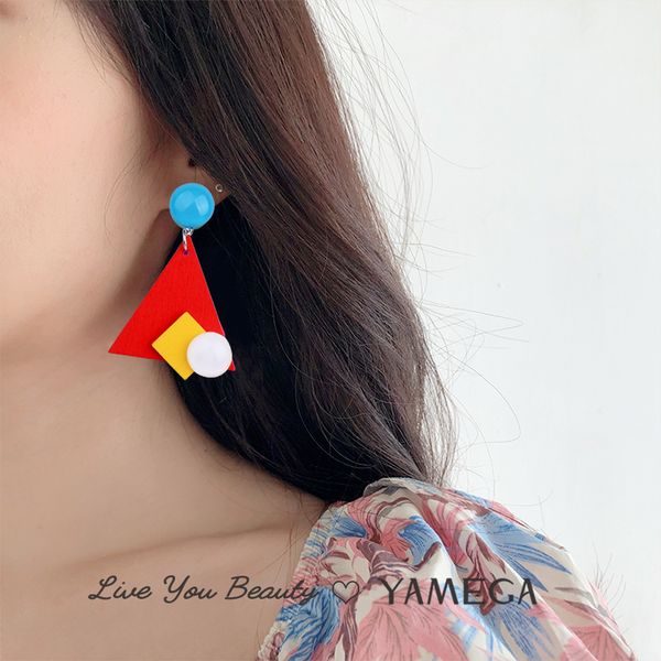 fasion korean unique contrast color resin earrings red social statement drop triangle wooden earring for women party jewelry new, Silver
fasion korean unique contrast color resin earrings red social statement drop triangle wooden earring for women party jewelry new, Silver