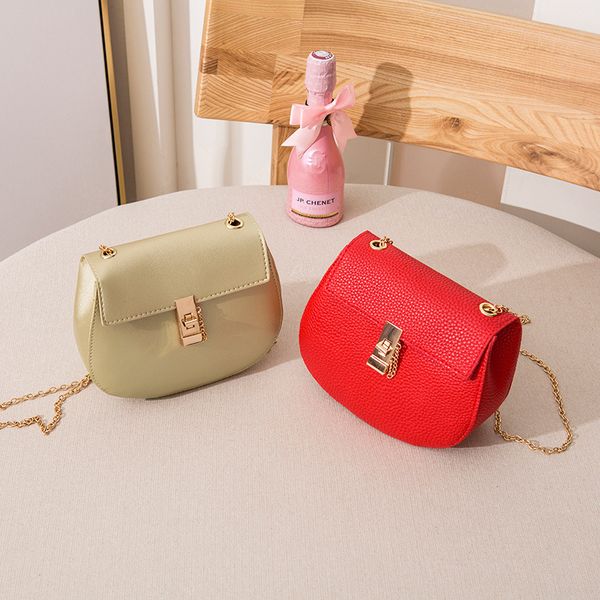 womens chain shoulder bag mass handbag solid color saddle bag clutch pu leather messenger bags wholesale purse and bags
womens chain shoulder bag mass handbag solid color saddle bag clutch pu leather messenger bags wholesale purse and bags