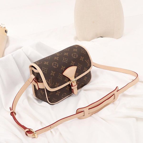 new arrival vintage women bag leather shoulder small flap messenger bags designer luxury envelope crossbody bags sale with origin box
new arrival vintage women bag leather shoulder small flap messenger bags designer luxury envelope crossbody bags sale with origin box