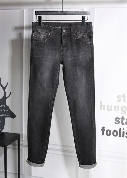 2020 high-quality men's cycling jeans, rock-fitting, slim holes, stylish long straight denim trousers, designed by men's luxury ma, Blue
2020 high-quality men's cycling jeans, rock-fitting, slim holes, stylish long straight denim trousers, designed by men's luxury ma, Blue