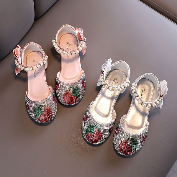 2020 new girls' princess shoes round head soft bottom rhinestone pearl and sandals rhinestone sandals one-button women's shoes, Black;red
2020 new girls' princess shoes round head soft bottom rhinestone pearl and sandals rhinestone sandals one-button women's shoes, Black;red
