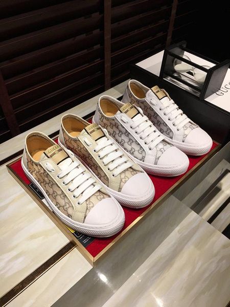 2019r spring and summer new letters flat white shoes, trend wild sports shoes, leather lace-up shoes, original box packaging: 38-44, Black
2019r spring and summer new letters flat white shoes, trend wild sports shoes, leather lace-up shoes, original box packaging: 38-44, Black