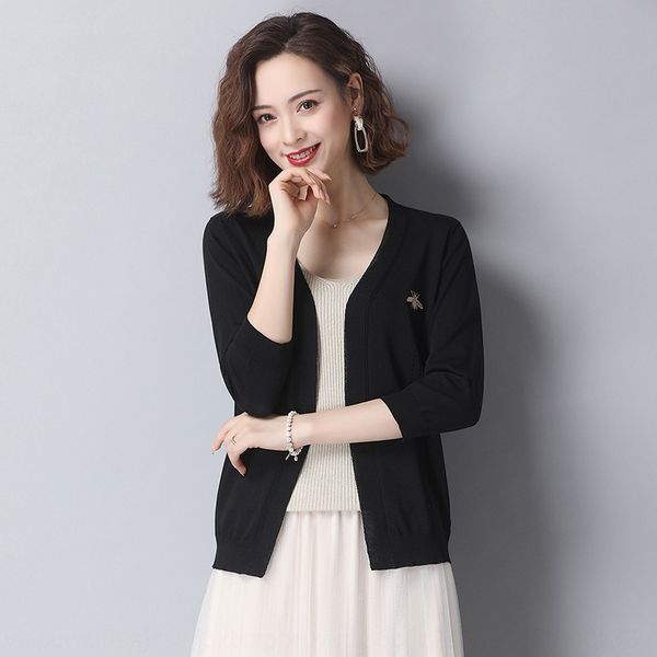 fiufs spring and summer ice silk knitted cardigan women's skirt outside 2020 new coat air conditioning shirt short shawl coat thin air, White;black
fiufs spring and summer ice silk knitted cardigan women's skirt outside 2020 new coat air conditioning shirt short shawl coat thin air, White;black