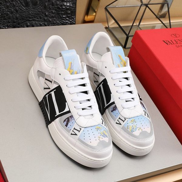 2020 c7 mens classic casual shoes leather lace-up fashion luxury designer shoes handsome mens sneakers original box, Black
2020 c7 mens classic casual shoes leather lace-up fashion luxury designer shoes handsome mens sneakers original box, Black