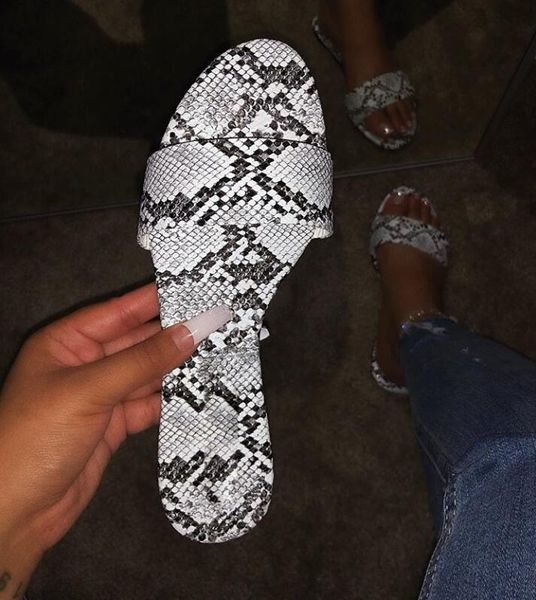 2019 fashion summer women sandals snake leopard print slip-on shallow flat shoes casual ladies outdoor holiday slipper y200620, Black
2019 fashion summer women sandals snake leopard print slip-on shallow flat shoes casual ladies outdoor holiday slipper y200620, Black