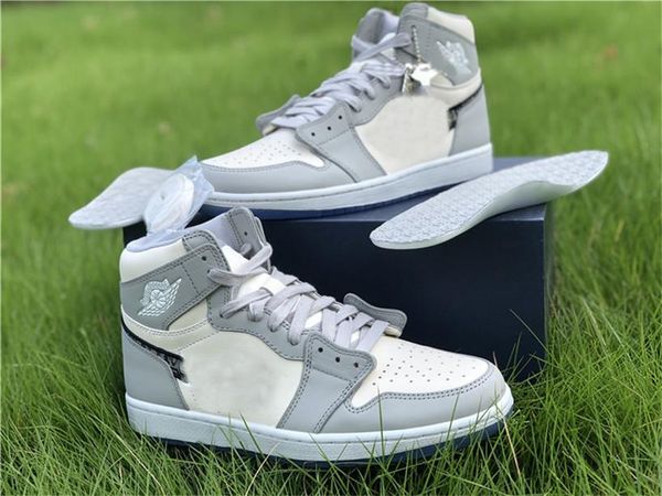 2020 authentic 1 high og low retro wolf grey sail pn dust white men women basketball shoes trainers sports with box
2020 authentic 1 high og low retro wolf grey sail pn dust white men women basketball shoes trainers sports with box