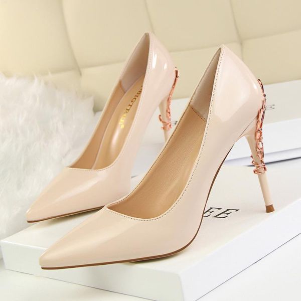 european and american style fashion metal heel women's shoes fine heel high shallow mouth pointed patent leather thin, Black
european and american style fashion metal heel women's shoes fine heel high shallow mouth pointed patent leather thin, Black