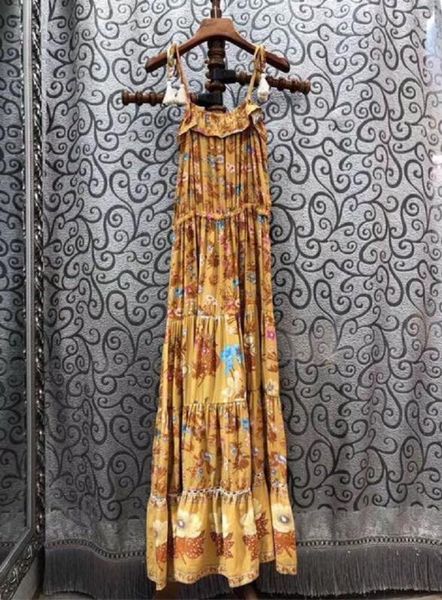 beach long 2020 spring summer fashion ladies spaghetti strap bohemian prints drawstring waist blue yellow maxi dress, Black;gray
beach long 2020 spring summer fashion ladies spaghetti strap bohemian prints drawstring waist blue yellow maxi dress, Black;gray