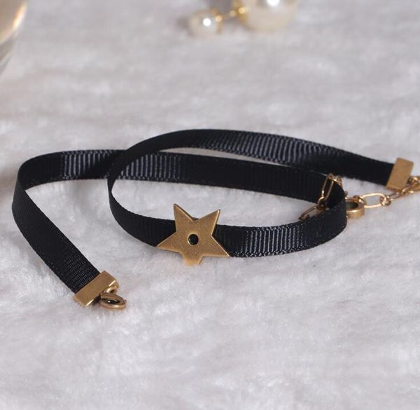 2020 new necklace choker collar velvet star necklace collar female luxury d home clavicle neck chain female designer high quality, Silver
2020 new necklace choker collar velvet star necklace collar female luxury d home clavicle neck chain female designer high quality, Silver
