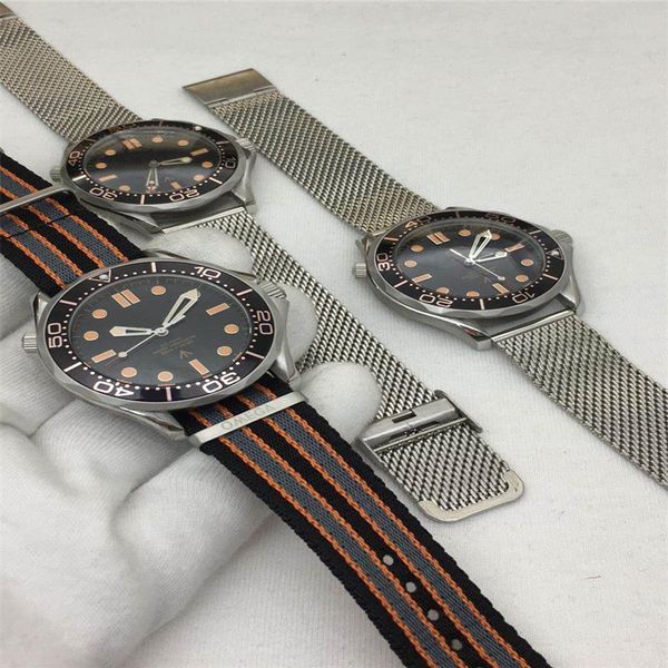 2020 diver 300m 007 edition mens watches master black sea planet 600m co axial automatic mechanical movement steel strap sports wristwatches, Slivery;brown
2020 diver 300m 007 edition mens watches master black sea planet 600m co axial automatic mechanical movement steel strap sports wristwatches, Slivery;brown