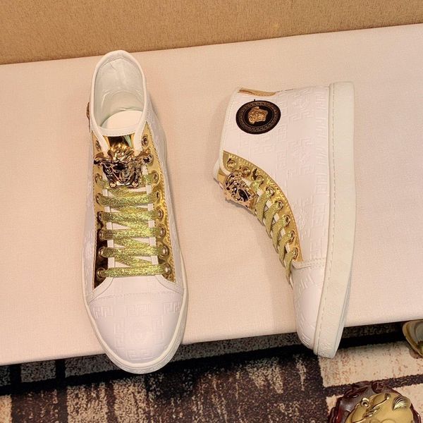 2020h new fashion leather men's shoes high to help comfortable casual shoes, fashion wild outdoor sports shoes, original box packaging
2020h new fashion leather men's shoes high to help comfortable casual shoes, fashion wild outdoor sports shoes, original box packaging