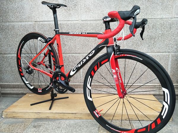 full carbon fiber road bike 20-speed 22-speed variable speed ultra-light broken wind men and women road racing bike
full carbon fiber road bike 20-speed 22-speed variable speed ultra-light broken wind men and women road racing bike