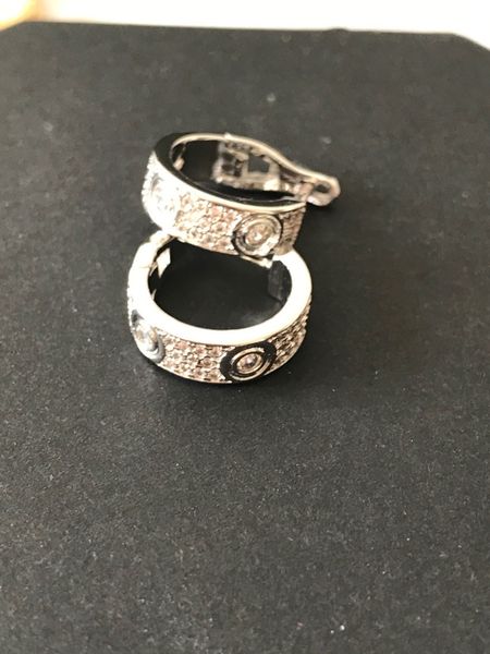 european and american fashion women 925 silver needle gold silver material earrings, female accessories
european and american fashion women 925 silver needle gold silver material earrings, female accessories