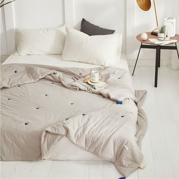 summer heart embroidery cotton quilt solid color tassel air conditioning thin quilt home nap blanket plain simple office blanket
summer heart embroidery cotton quilt solid color tassel air conditioning thin quilt home nap blanket plain simple office blanket