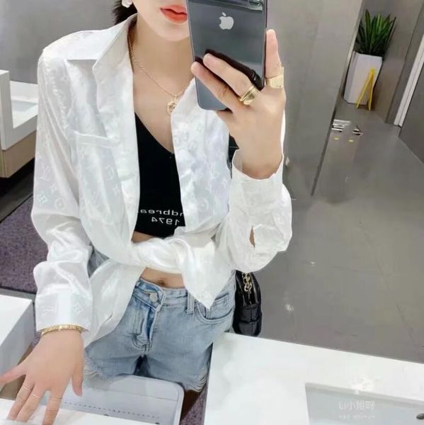 jacquard lazy wind long sunblock shirt web celebrity with the same loose casual base wear white black and blue shirt
jacquard lazy wind long sunblock shirt web celebrity with the same loose casual base wear white black and blue shirt