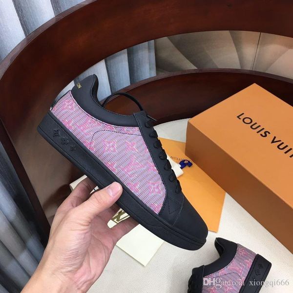 2020 new men's and women's fashion casual sneakers, high-quality printed couple models, Red;white
2020 new men's and women's fashion casual sneakers, high-quality printed couple models, Red;white