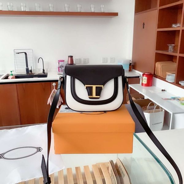 2020 new style fashion women shoulder bag t letter crossbody bags purse genuine leather messenger bag six color
2020 new style fashion women shoulder bag t letter crossbody bags purse genuine leather messenger bag six color