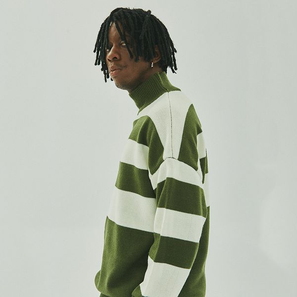 2020 autumn and winter new european and american stitching hit color high collar pullover sweater, White;black
2020 autumn and winter new european and american stitching hit color high collar pullover sweater, White;black