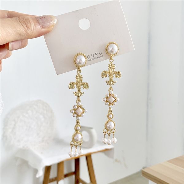 

2020 Summer Designer New S925 Silver Needle Baroque Retro Earrings Cross Sen Feminine Pearl Earrings Ear Clip