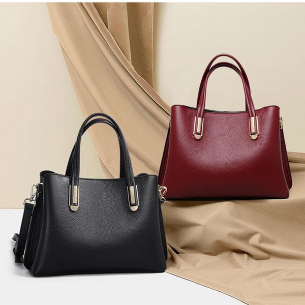 first layer of genuine leather women bag over shoulder slim gold hardware with big brand design shoulder strap bag
first layer of genuine leather women bag over shoulder slim gold hardware with big brand design shoulder strap bag