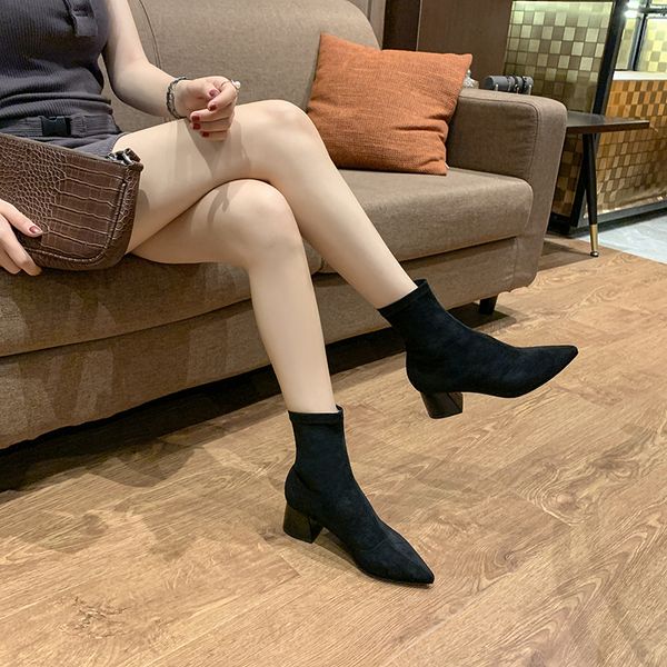 boots women new 2020 leather women's shoes booties ladies luxury designer black mid calf rubber med rock pointy autumn
boots women new 2020 leather women's shoes booties ladies luxury designer black mid calf rubber med rock pointy autumn