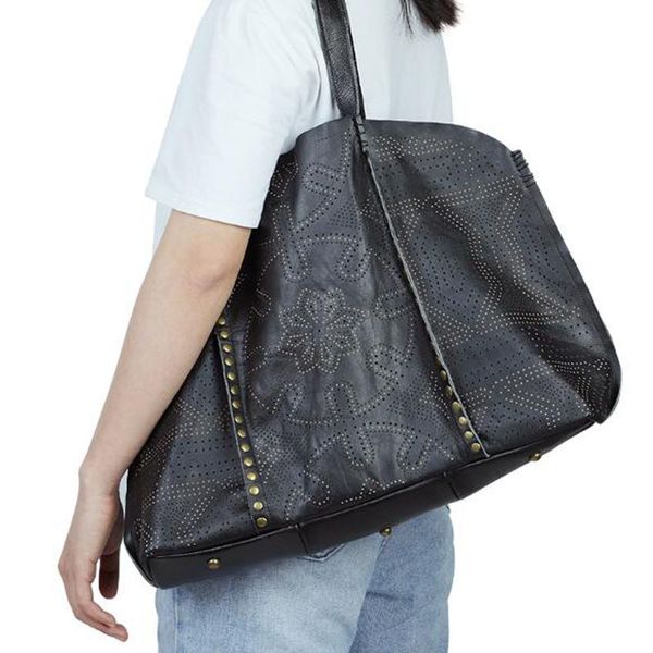 100% genuine leather bag tote euro fashion large women cowhide laser handbags brand women messenger bag big ladies shoulder
100% genuine leather bag tote euro fashion large women cowhide laser handbags brand women messenger bag big ladies shoulder