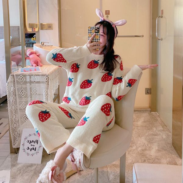 Cute Strawberry Printed Sleepwear Wool Knitted Sleepwear Women Soft Pajamas Thick Long Sleeve Trousers Outdoor Home Service Suit
Cute Strawberry Printed Sleepwear Wool Knitted Sleepwear Women Soft Pajamas Thick Long Sleeve Trousers Outdoor Home Service Suit