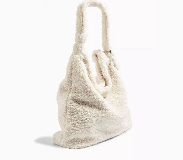 cute lamb plush shoulder bags women high capacity handbags female winter plush tote bags for women large messenger bag lady002
cute lamb plush shoulder bags women high capacity handbags female winter plush tote bags for women large messenger bag lady002