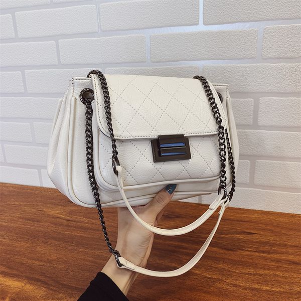 new summer women's bag cross-body bag fashion korean embroidered small square fashion chain single shoulder messenger
new summer women's bag cross-body bag fashion korean embroidered small square fashion chain single shoulder messenger