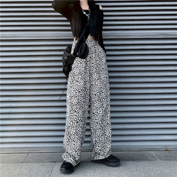 women's pants & capris 2021 autumn korean version of ins leopard print girl drape wide-leg loose and thin straight trousers mopping, Black;white
women's pants & capris 2021 autumn korean version of ins leopard print girl drape wide-leg loose and thin straight trousers mopping, Black;white