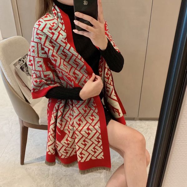 2020 autumn winter cashmere scarf fashion super long shawl fashion trend designer lady's scarf, Blue;gray
2020 autumn winter cashmere scarf fashion super long shawl fashion trend designer lady's scarf, Blue;gray