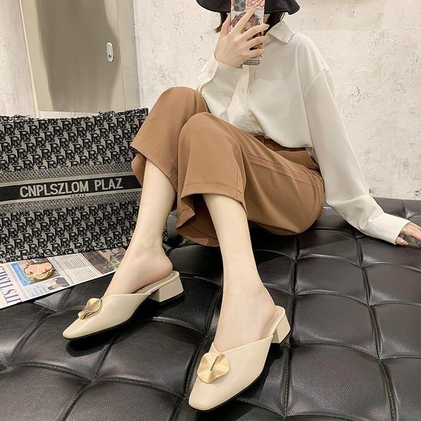2020 summer new baotou semi-slippers women wear fashionable wild square head thick heeled slippers mueller sandals x244, Black
2020 summer new baotou semi-slippers women wear fashionable wild square head thick heeled slippers mueller sandals x244, Black