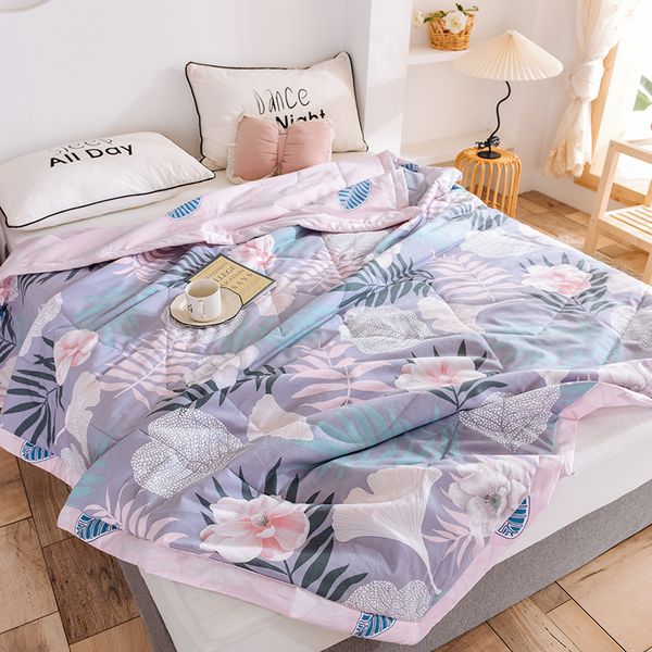 thin summer quilt air-condition stitching comforter cotton fabric polyester twin full queen size comforter summer bedding
thin summer quilt air-condition stitching comforter cotton fabric polyester twin full queen size comforter summer bedding