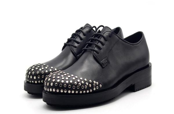 high handmade men shoes round toe black rivet genuine leather lace up formal wedding business shoes for men
high handmade men shoes round toe black rivet genuine leather lace up formal wedding business shoes for men