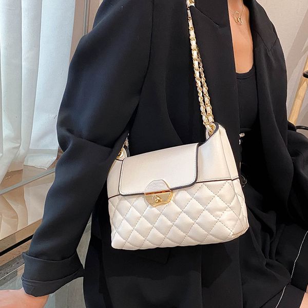 summer rhombus embroidery thread single shoulder bag 2020 new fashion women's designer chain shoulder messenger bag
summer rhombus embroidery thread single shoulder bag 2020 new fashion women's designer chain shoulder messenger bag
